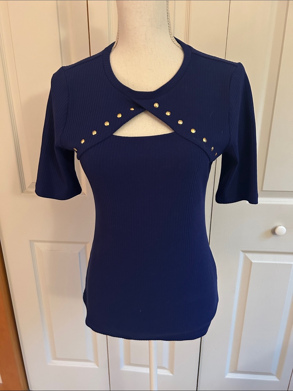 INC International Concepts Navy Ribbed Short-Sleeve Top with Gold Studs NWOT !!